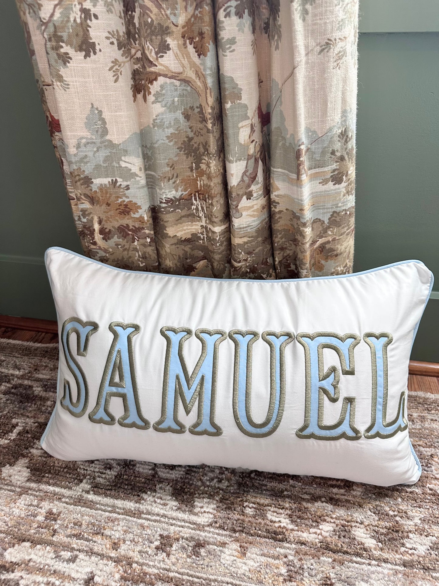 Applique Pillow 12x20